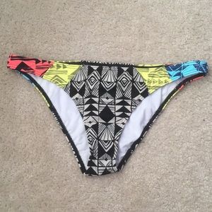 Billabong Aztec pattern size large swim bottoms